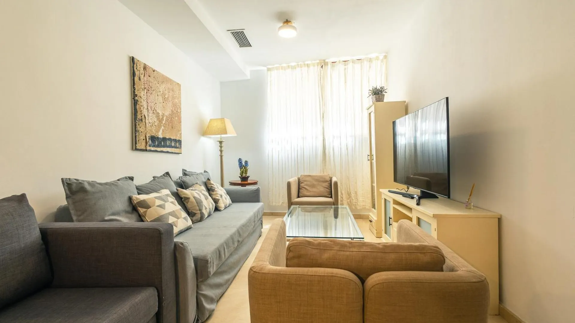 Grande Apartamento Familiar 塞维利亚